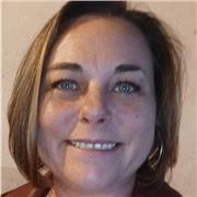 De nationalité Anglaise,en France depuis presque 30ans, je suis bilingue et peux aider à mieux parler anglais.c